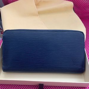 Blue Eli leather zip LV wallet w silver hard wear